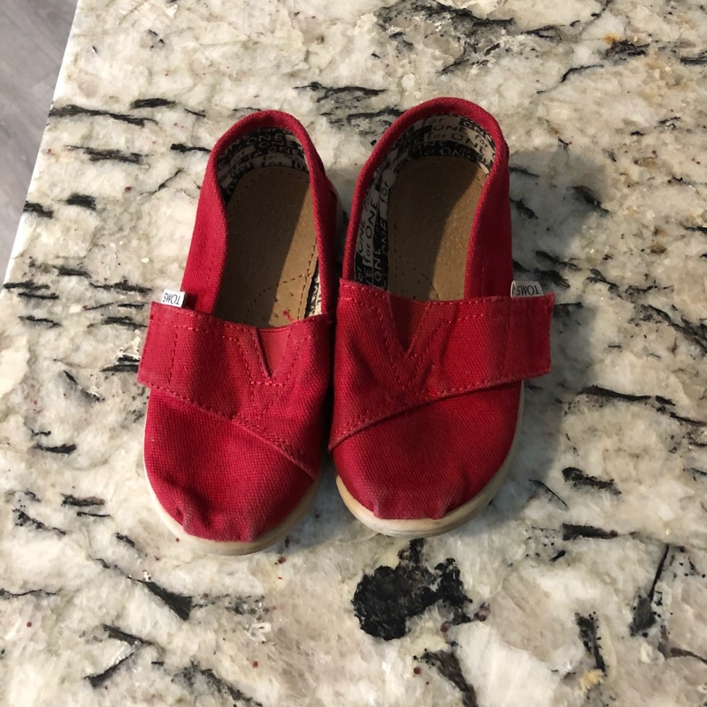 Toms red toddler shoes